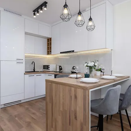 Daire Spacious 2-bedroom In The Center Of Krakow's Kazimierz District By Renters Krakow