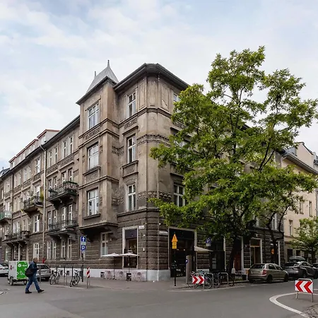 Apartment Spacious 2-bedroom In The Center Of Krakow's Kazimierz District By Renters *